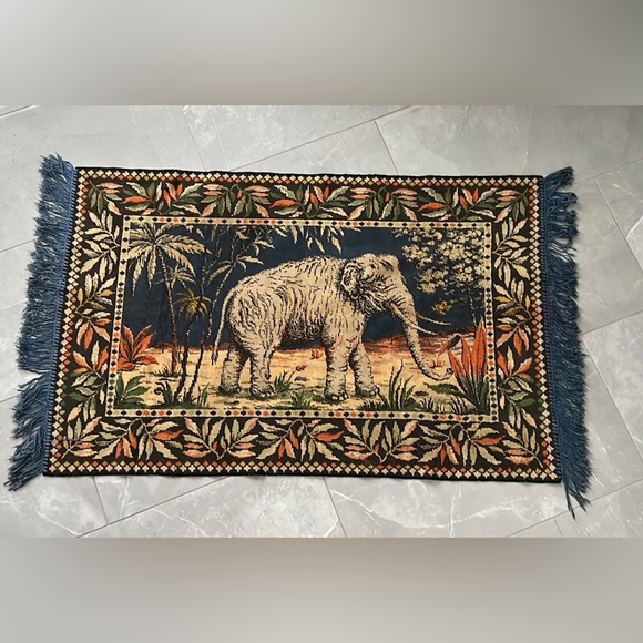 Vintage Elephant Tapestry 44”x 26” w/silk fringe - Picture 1 of 7